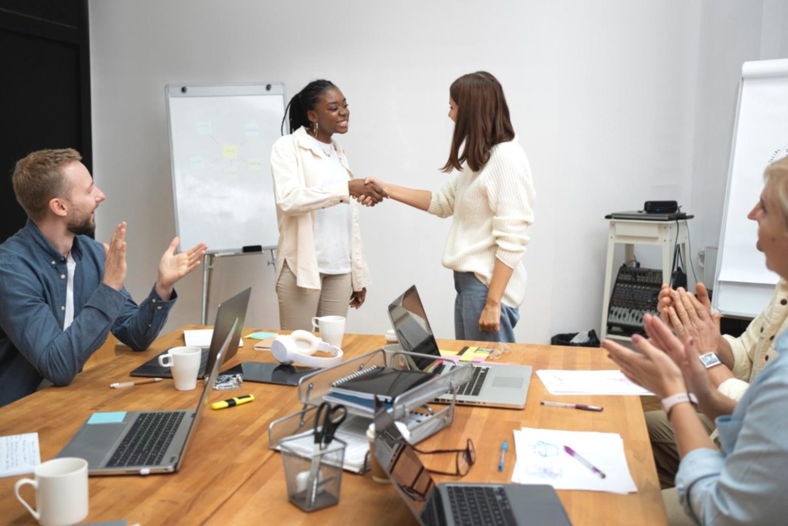 Tableau de bord financier numérique avec données de performance